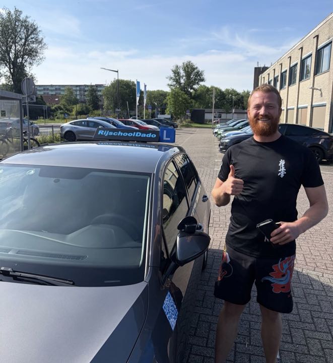 Casper, geslaagd bij Rijschool Dado in juni 2026