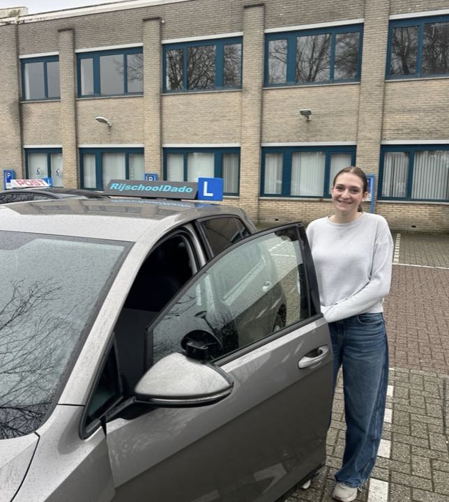 Lisa, geslaagd bij Rijschool Dado in maart 2026