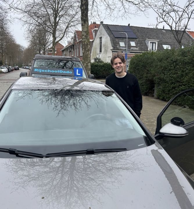 Mischa, geslaagd bij Rijschool Dado in maart 2026