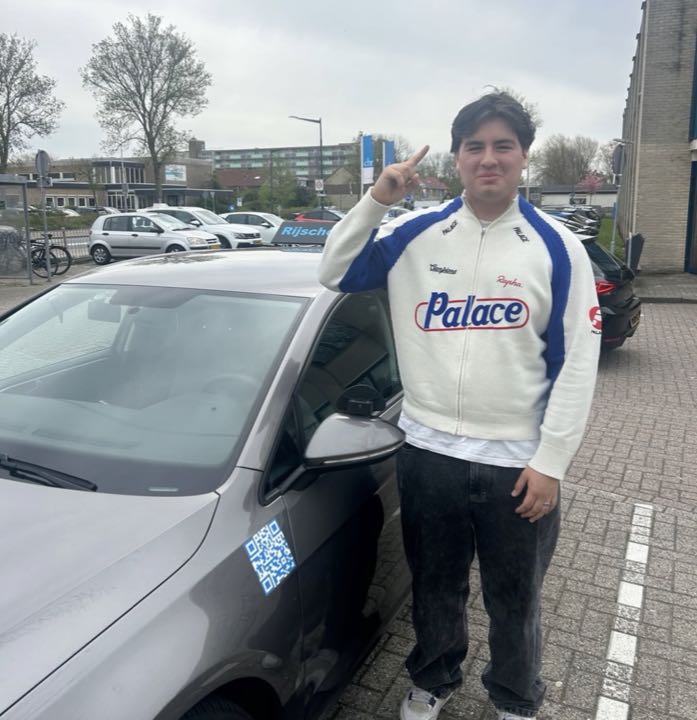 Victor, geslaagd bij Rijschool Dado in april 2026